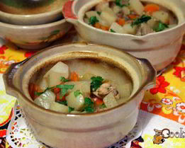 Курица с репой в горшочках