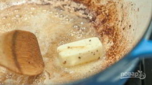 мясо, тушенное с грибами