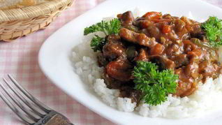 Мясо в овощном соусе