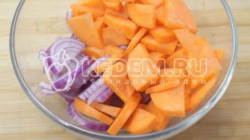 ребрышки тушеные в мультиварке с мякотью помидора