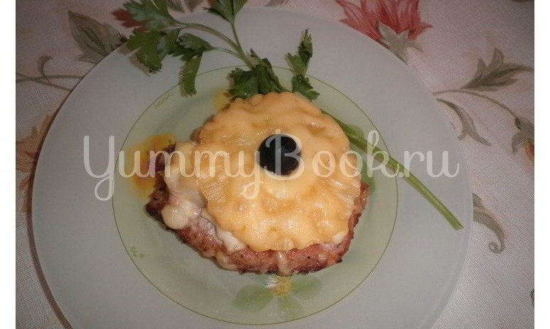 Рецепт свинины с ананасами и сыром