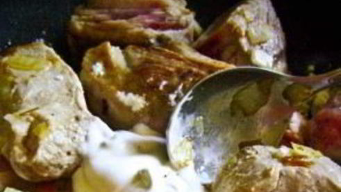 свинина, тушенная со щавелем