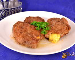 Свиные отбивные Кармашки с сыром и яблоками