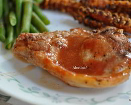 Свиные отбивные в томатном соусе