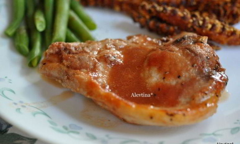 Рецепт свиных отбивных в томатном соусе