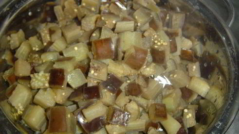 баклажаны с чесноком и горьким перцем