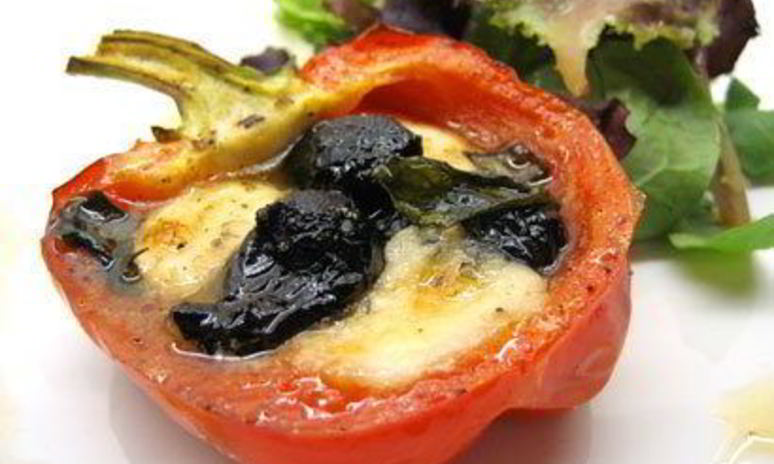Рецепт фаршированных перцев с моцареллой и оливками