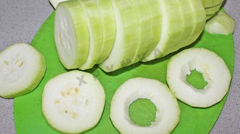 кабачки с колбасой и сыром