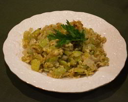 Кабачки жареные с чесноком и яйцом