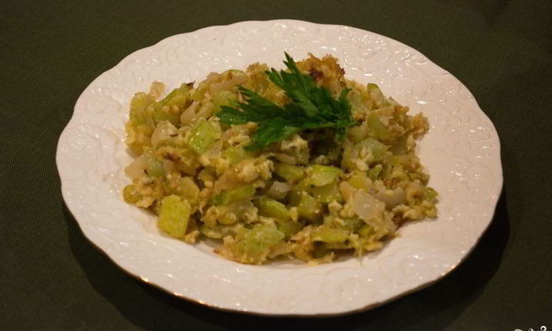 Рецепт кабачков жареных с чесноком и яйцом