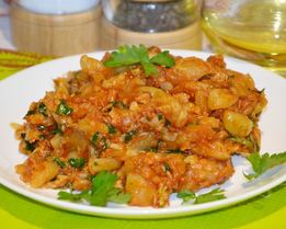 Кабачки жареные с томатной пастой