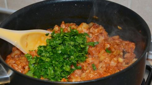 кабачки жареные с томатной пастой