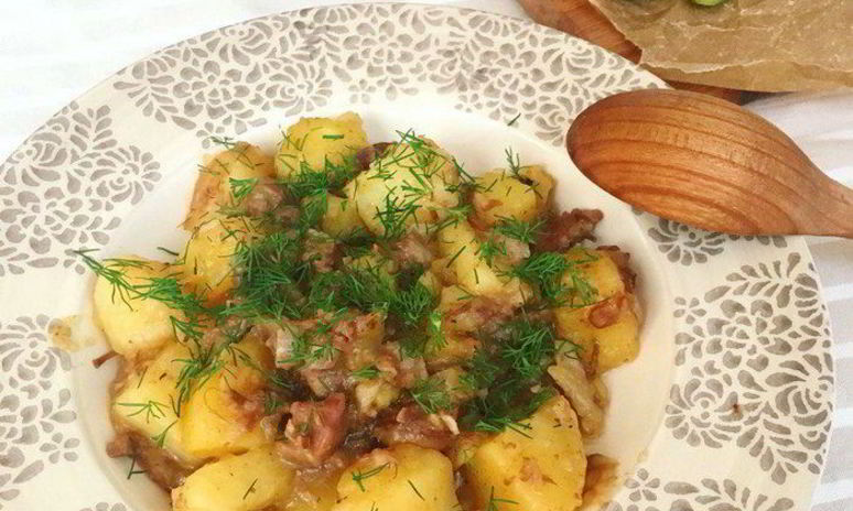 Рецепт картошки с тушенкой