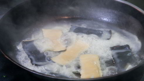 папарделле, фаршированные кальмарами, в кабачковом песто