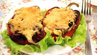Перец фаршированный брокколи и грибами