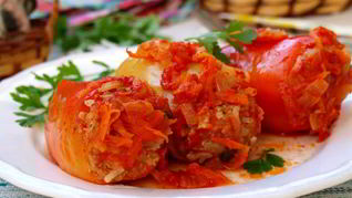 Перец фаршированный индюшиным фаршем и баклажанами