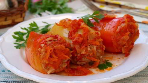 перец фаршированный индюшиным фаршем и баклажанами