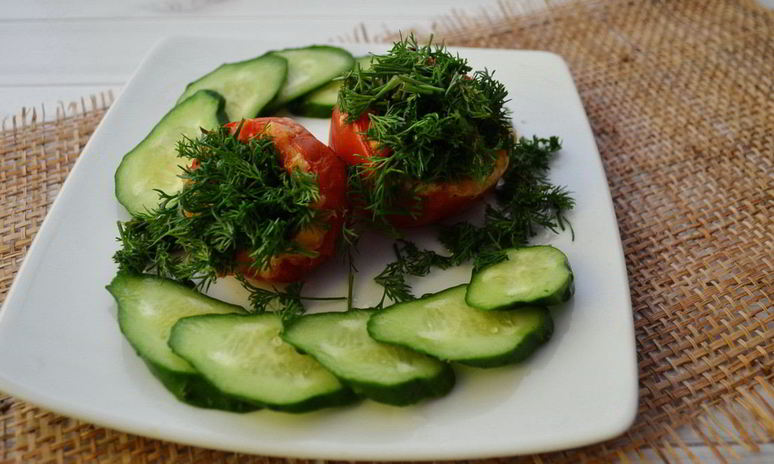 Рецепт помидоров, запеченных с омлетом