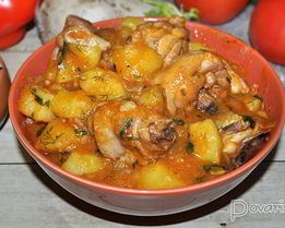 Тушеный картофель с курицей