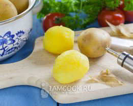 Вареная картошка в мундире