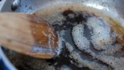 жареная спаржа в бальзамическом соусе