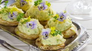 Жареные огурцы с сыром