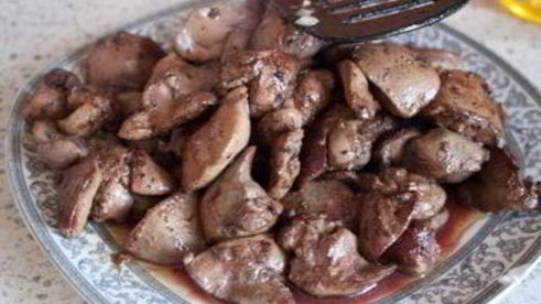 куриная печень с грибами в сливочном соусе
