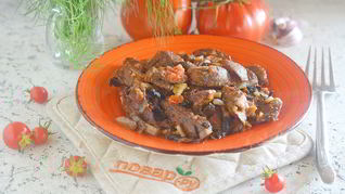 Куриная печень с грибами