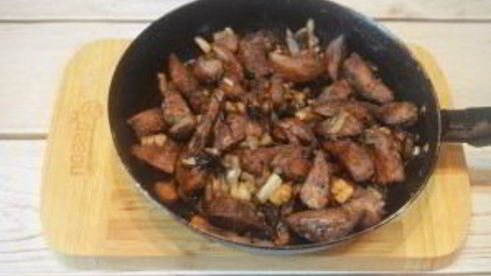 куриная печень с грибами