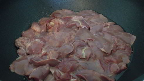 куриная печень с тыквой и яблоками