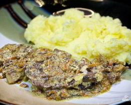 Куриная печень со сметаной