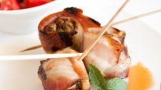 Куриная печень в беконе