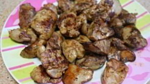 куриная печень в сметанном соусе