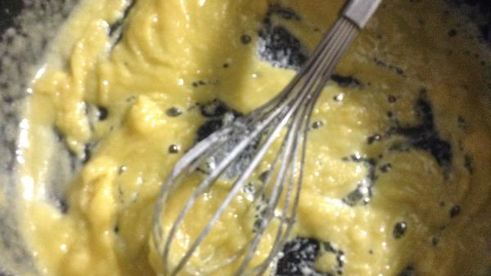 куриная печень в соусе морней