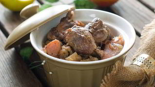 Нежная говяжья печень в горшочках