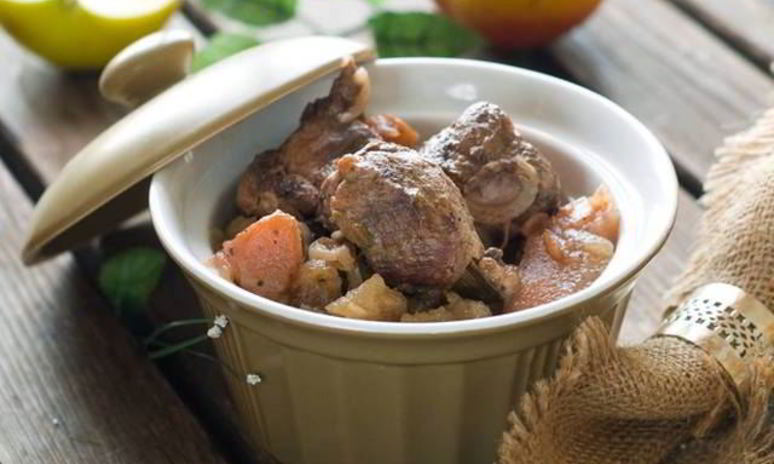 Рецепт нежной говяжьей печени в горшочках