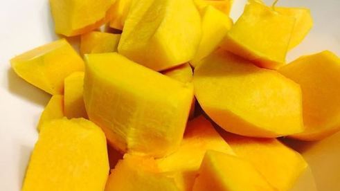 печень куриная с овощами, под ароматными травами