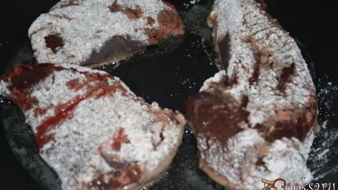 печень нежность в сметанно-луковом соусе