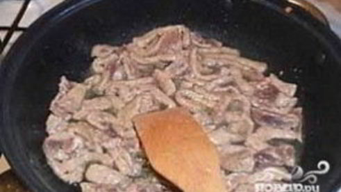 печень по-бефстрогановски