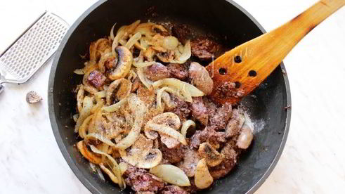 печень в сметанном соусе