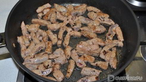 печень в соево-сметанном соусе