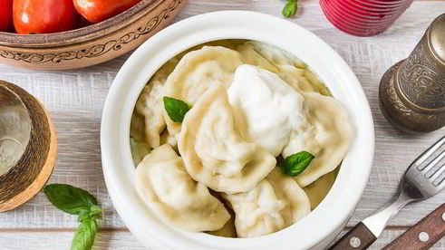 домашние пельмени с курицей и копченой грудинкой