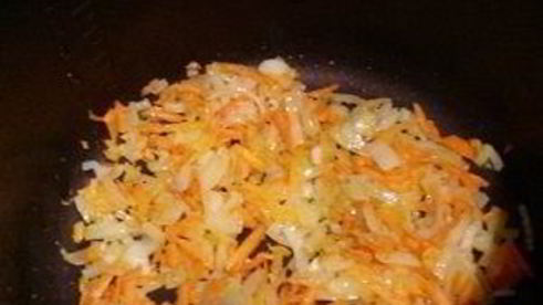 ленивые пельмени в овощном соусе