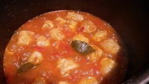 ленивые пельмени в овощном соусе