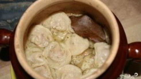 пельмени в горшочках в микроволновке