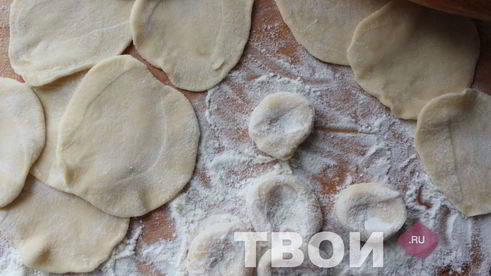 пельмени в горшочках