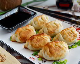 Японские жареные пельмешки Гедза