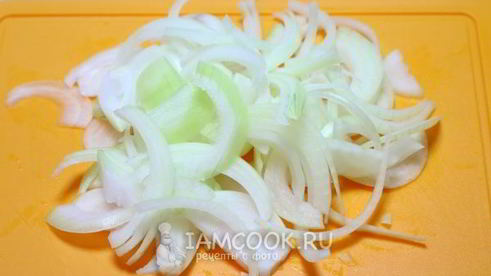 жареные пельмени с яйцом