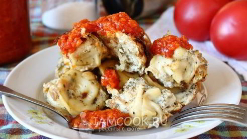 жареные пельмени с яйцом