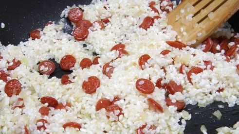 паэлья с креветками и чоризо